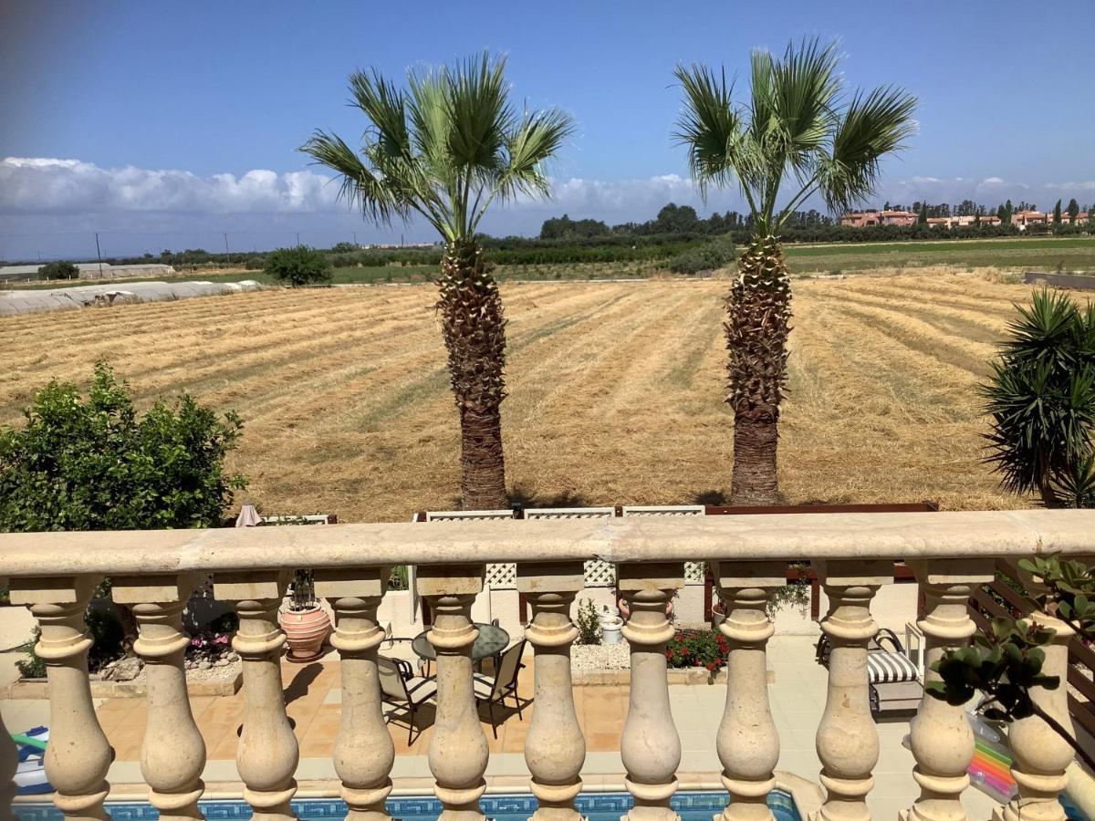 Quality Villa With Pool In Superb Location In Paphos Mandria  Extérieur photo